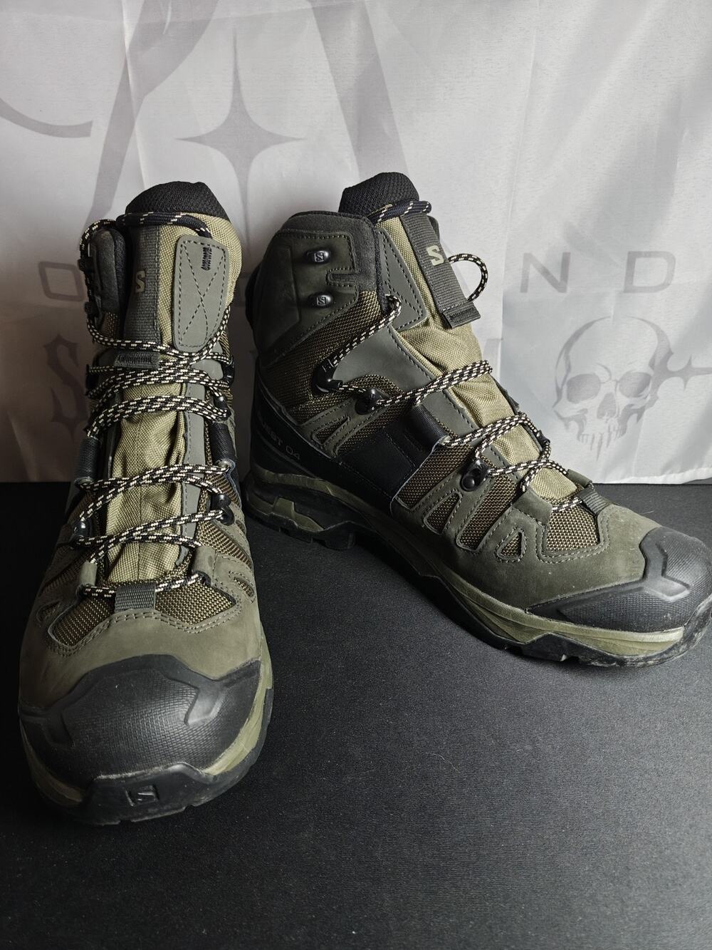 Salomon $230 Men's Size 10 Quest 4 Gore - Tex Hiking Boot Olive Night / Safari